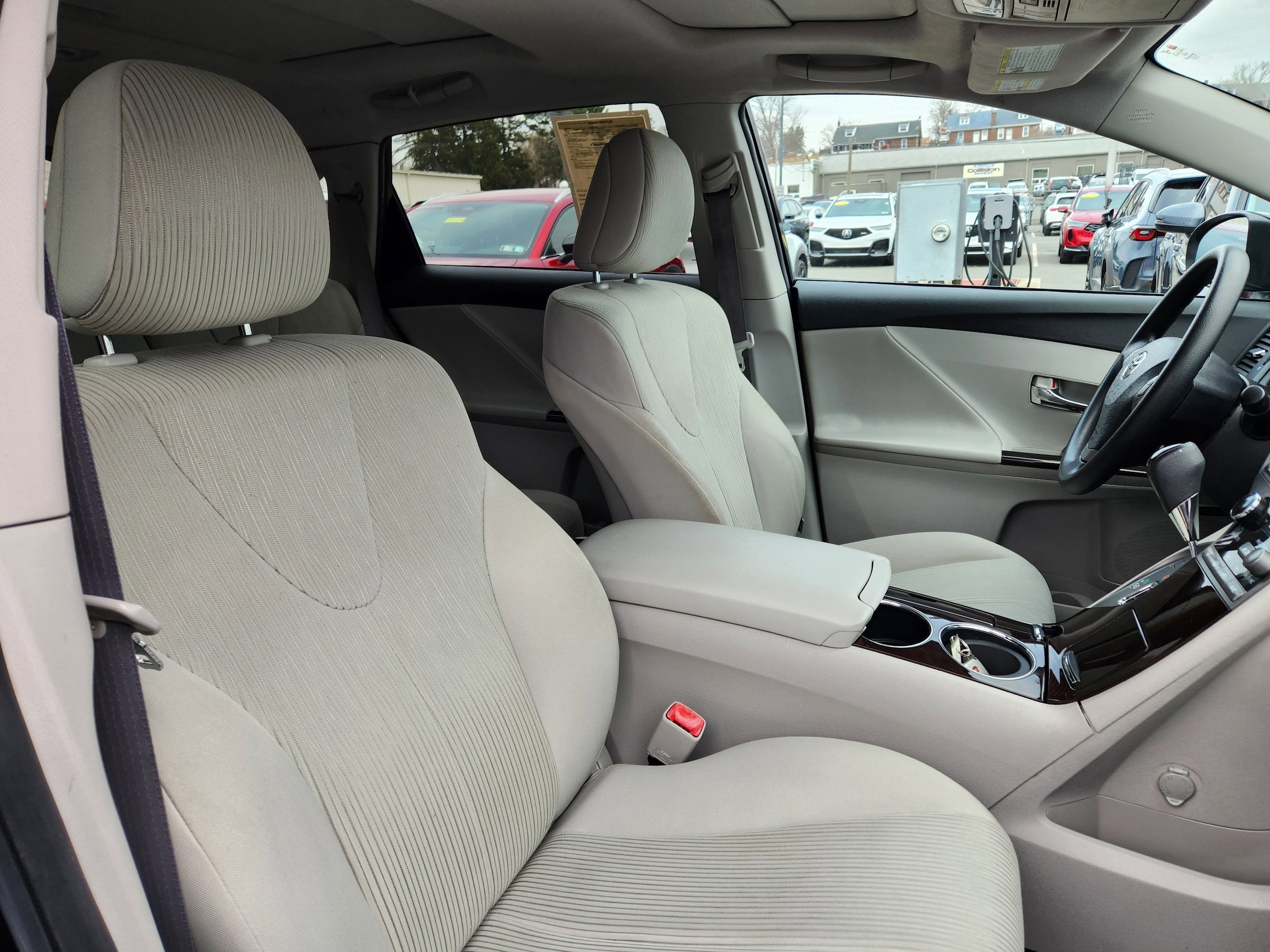 Used 2009 Toyota Venza FWD image 16