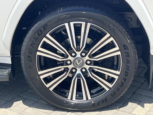 New 2026 Lexus LX 700h Luxury AWD/4WD image 11