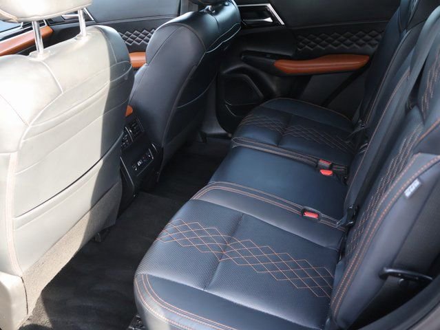 Used 2022 Mitsubishi Outlander SEL FWD image 14
