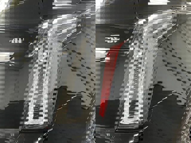 Certified 2023 Cadillac XT5 Sportv w/ Technology Package AWD/4WD image 11