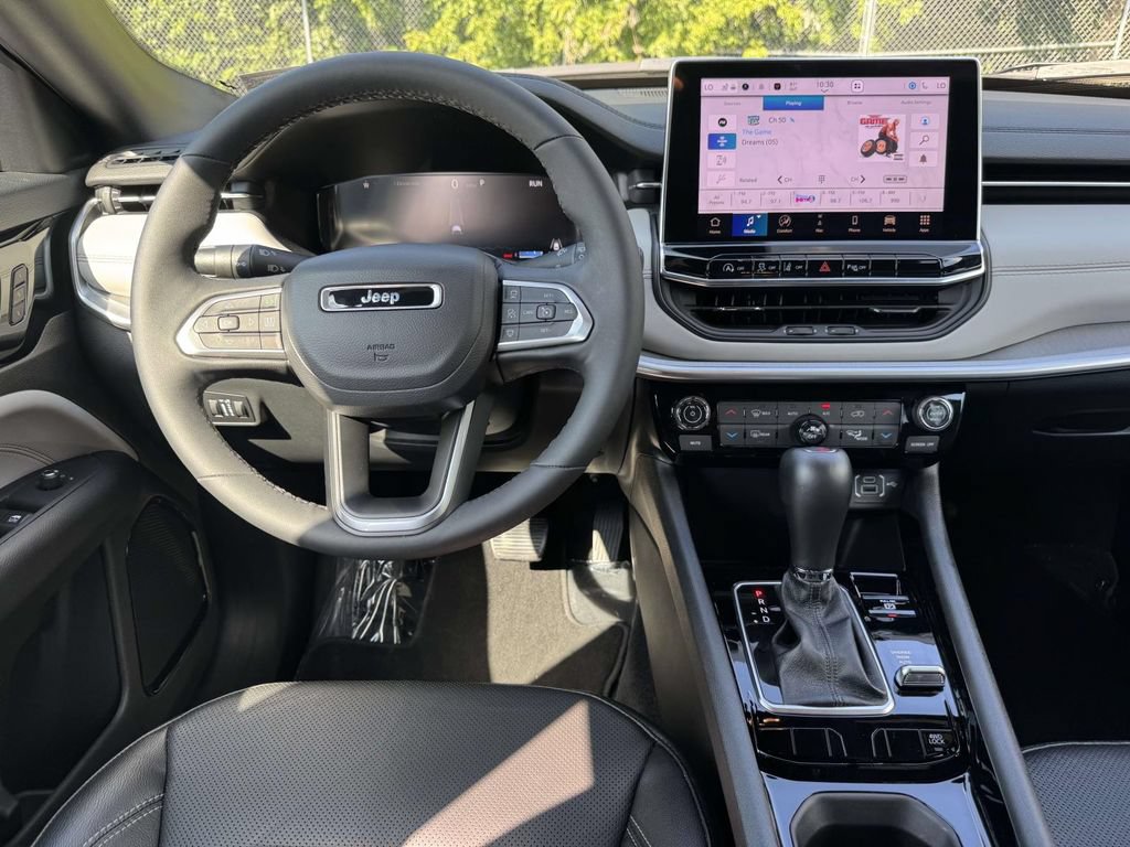 Used 2025 Jeep Compass Limited w/ Elite Group AWD/4WD image 16
