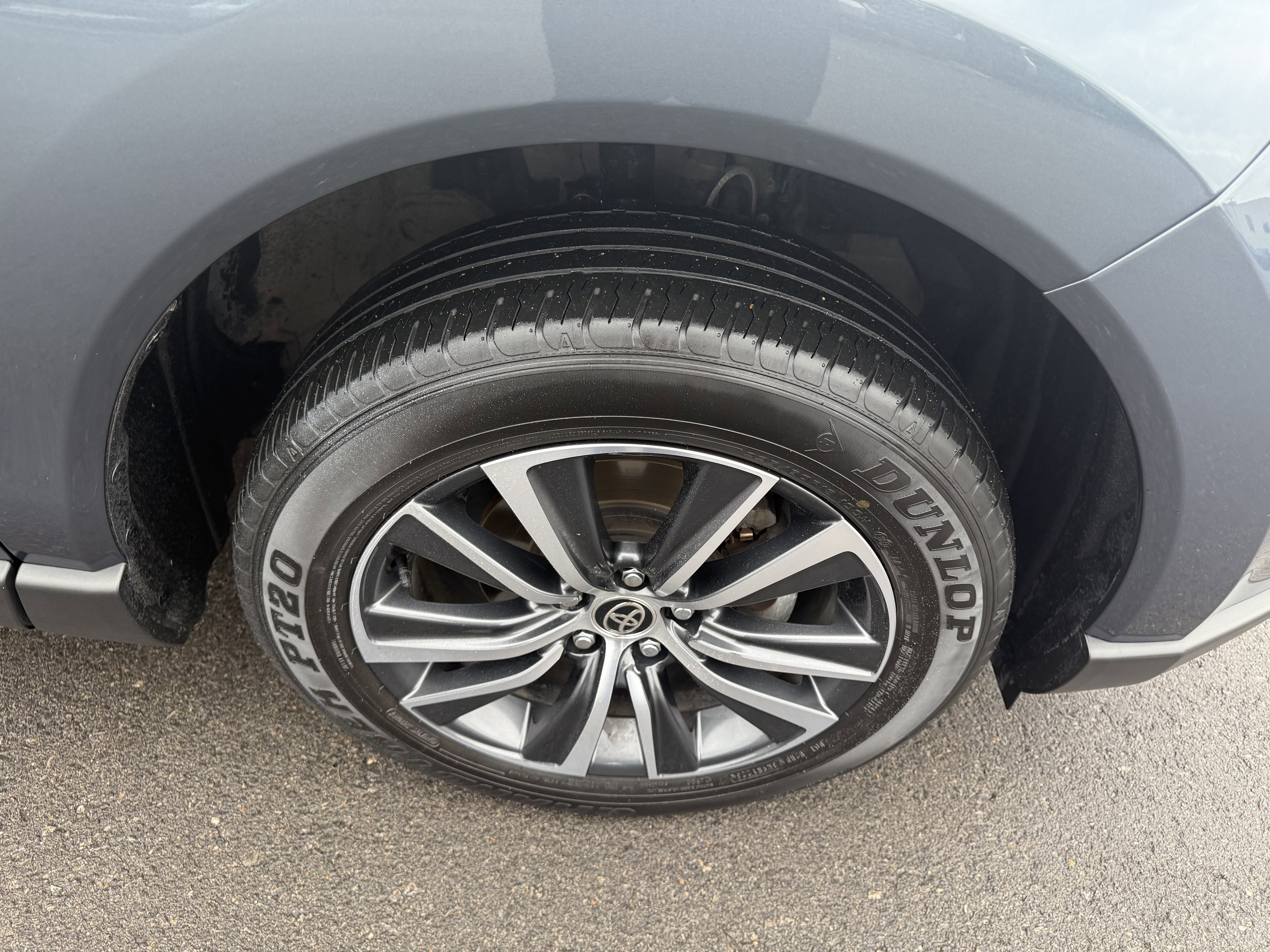 Certified 2023 Toyota Venza LE image 25