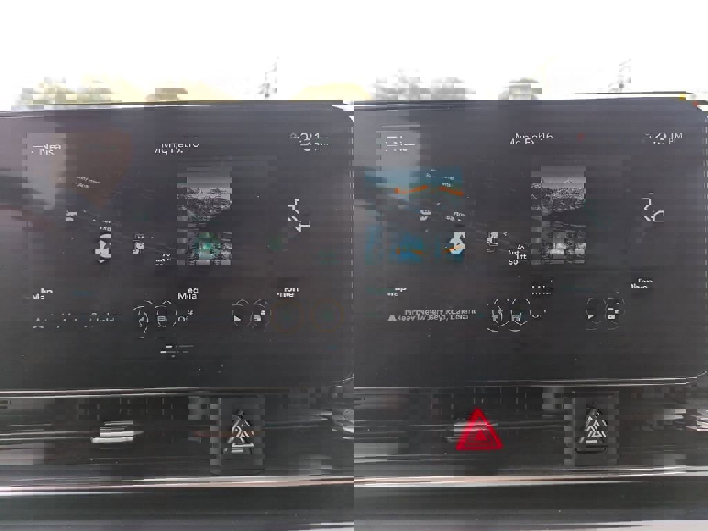 Certified 2025 Kia Carnival image 20