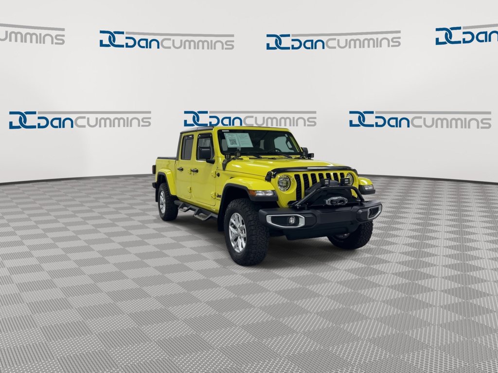 Used 2023 Jeep Gladiator Sport AWD/4WD image 3