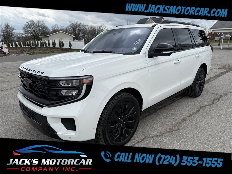 Used 2025 Ford Expedition Platinum w/ Stealth Appearance Package AWD/4WD image 10