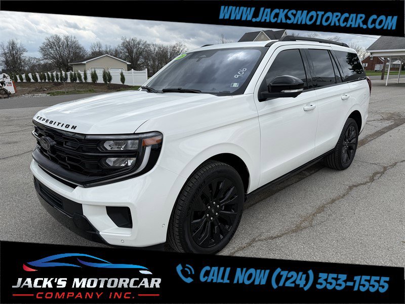 Used 2025 Ford Expedition Platinum w/ Stealth Appearance Package image 10