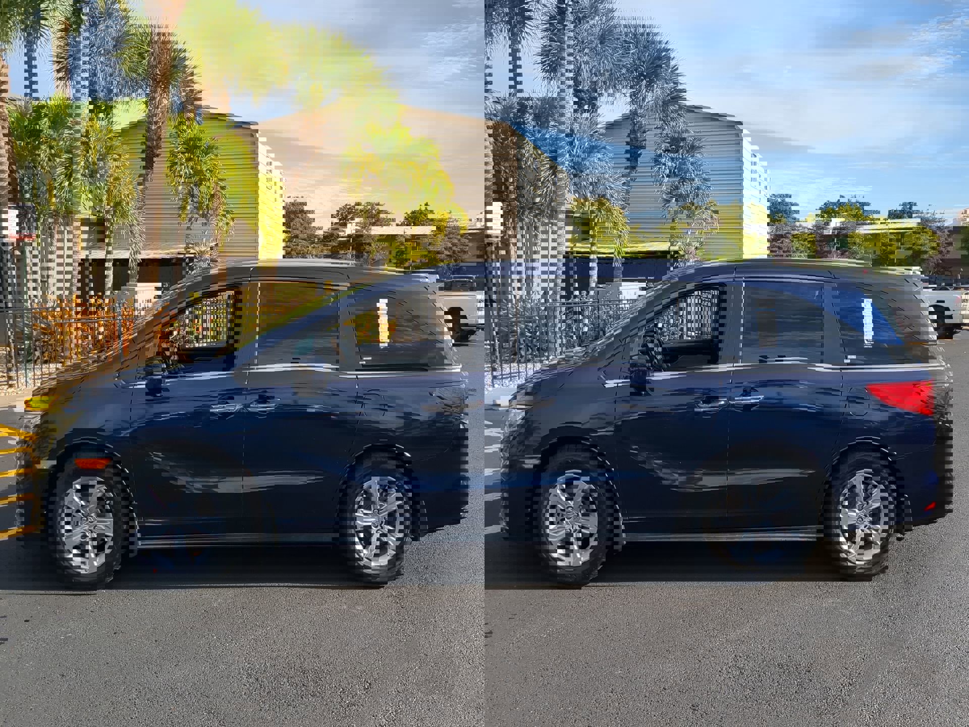 Used 2019 Honda Odyssey EX image 9