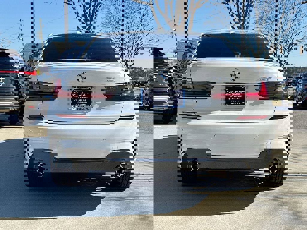 Used 2022 BMW 330e 330e iPerformance w/ M Sport Package image 7