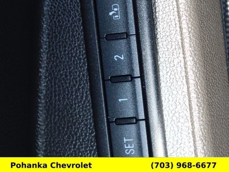 Used 2016 Chevrolet Suburban LT w/ Luxury Package image 24