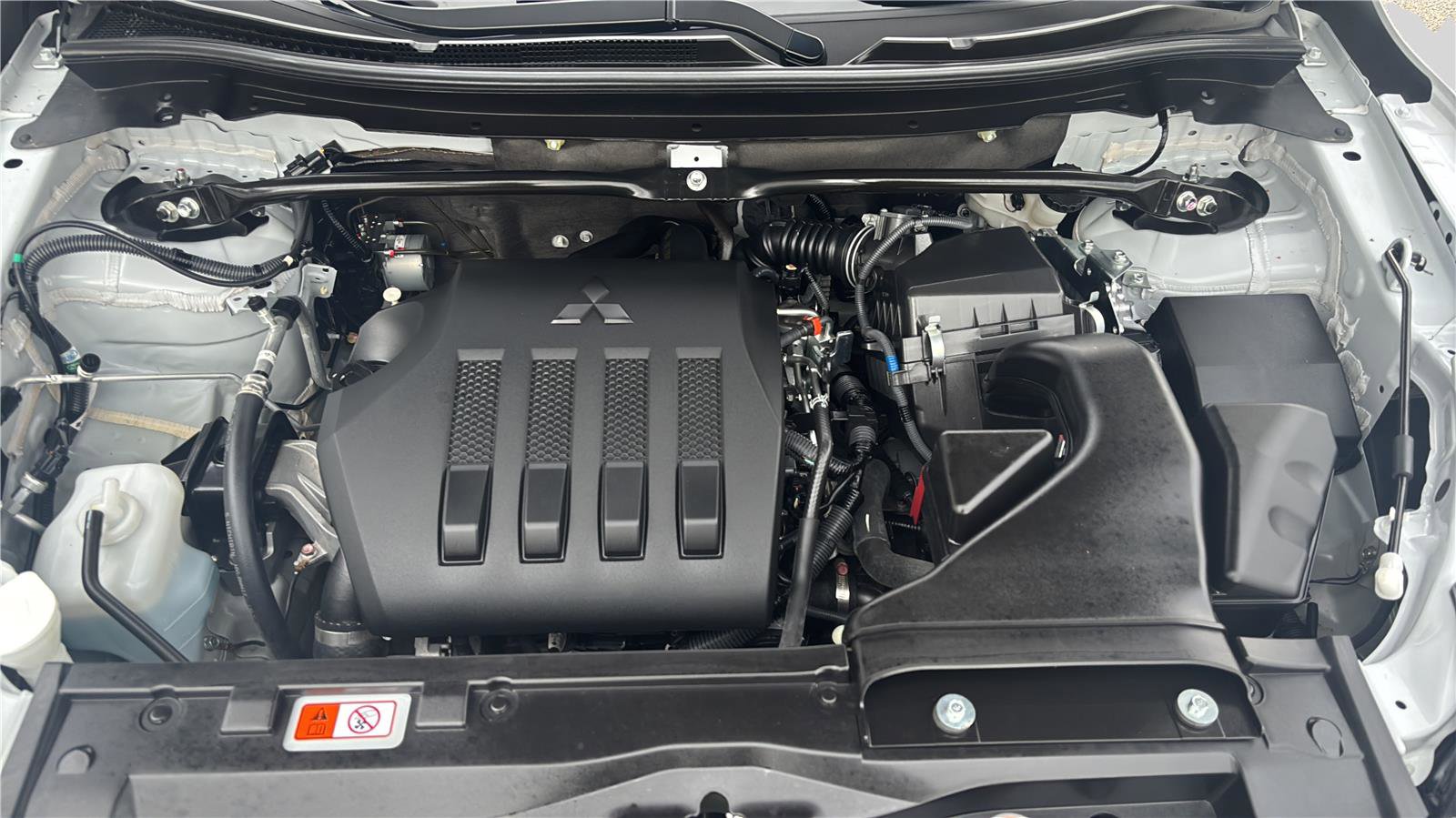 Used 2025 Mitsubishi Eclipse Cross ES image 24