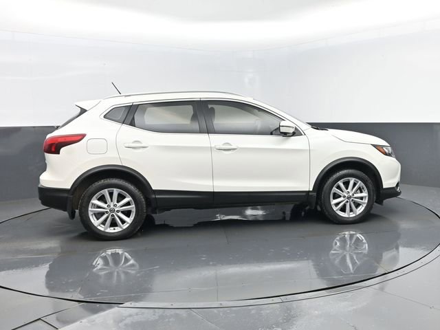 Used 2019 Nissan Rogue Sport SV w/ Technology Package AWD/4WD image 4