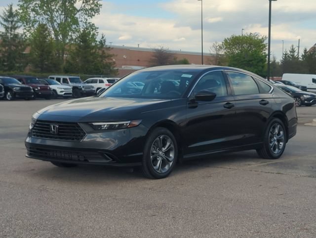 Used 2023 Honda Accord EX image 7