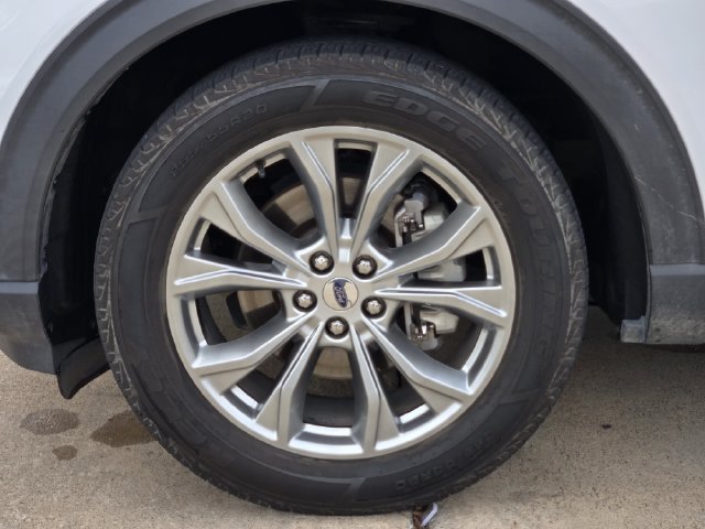 Used 2022 Ford Explorer Limited w/ Equipment Group 301A RWD image 10