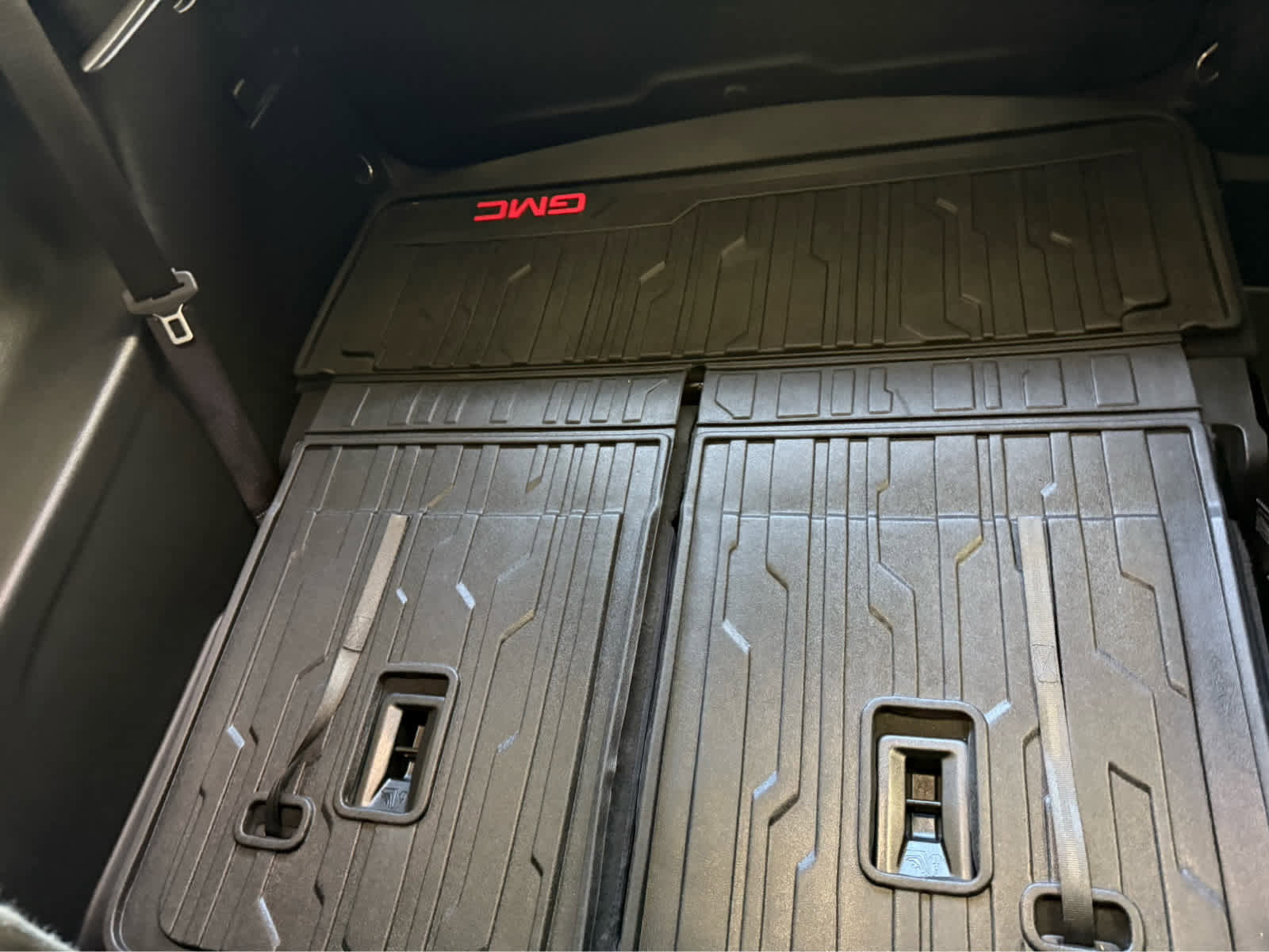 Used 2021 GMC Acadia AT4 w/ Trailering Package AWD/4WD image 25