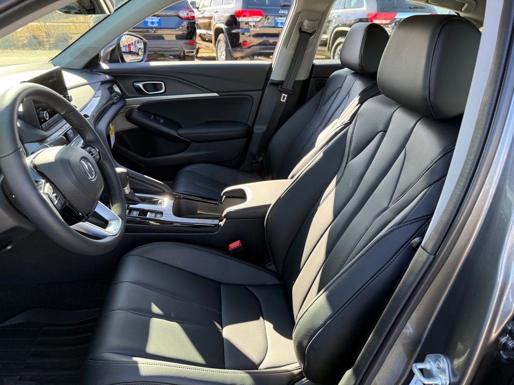 Certified 2025 Acura Integra Base image 15