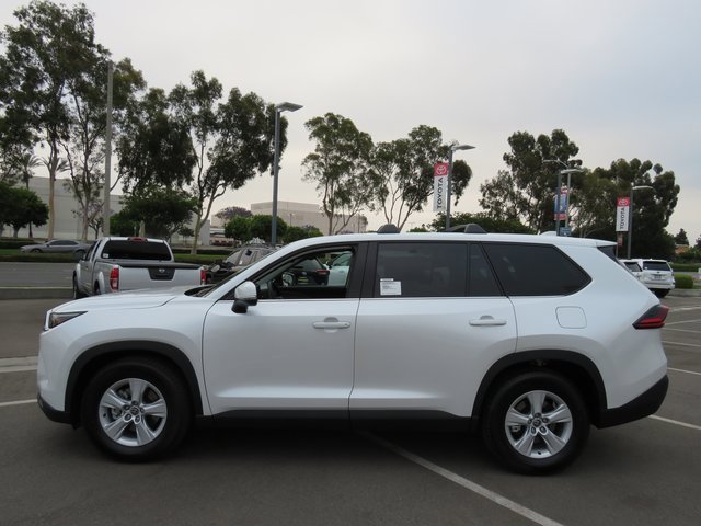 New 2026 Toyota Grand Highlander LE image 7