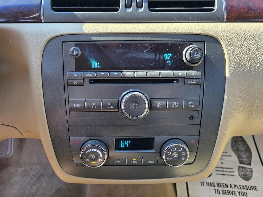 Used 2011 Buick Lucerne CXL w/ Driver Confidence Package image 18