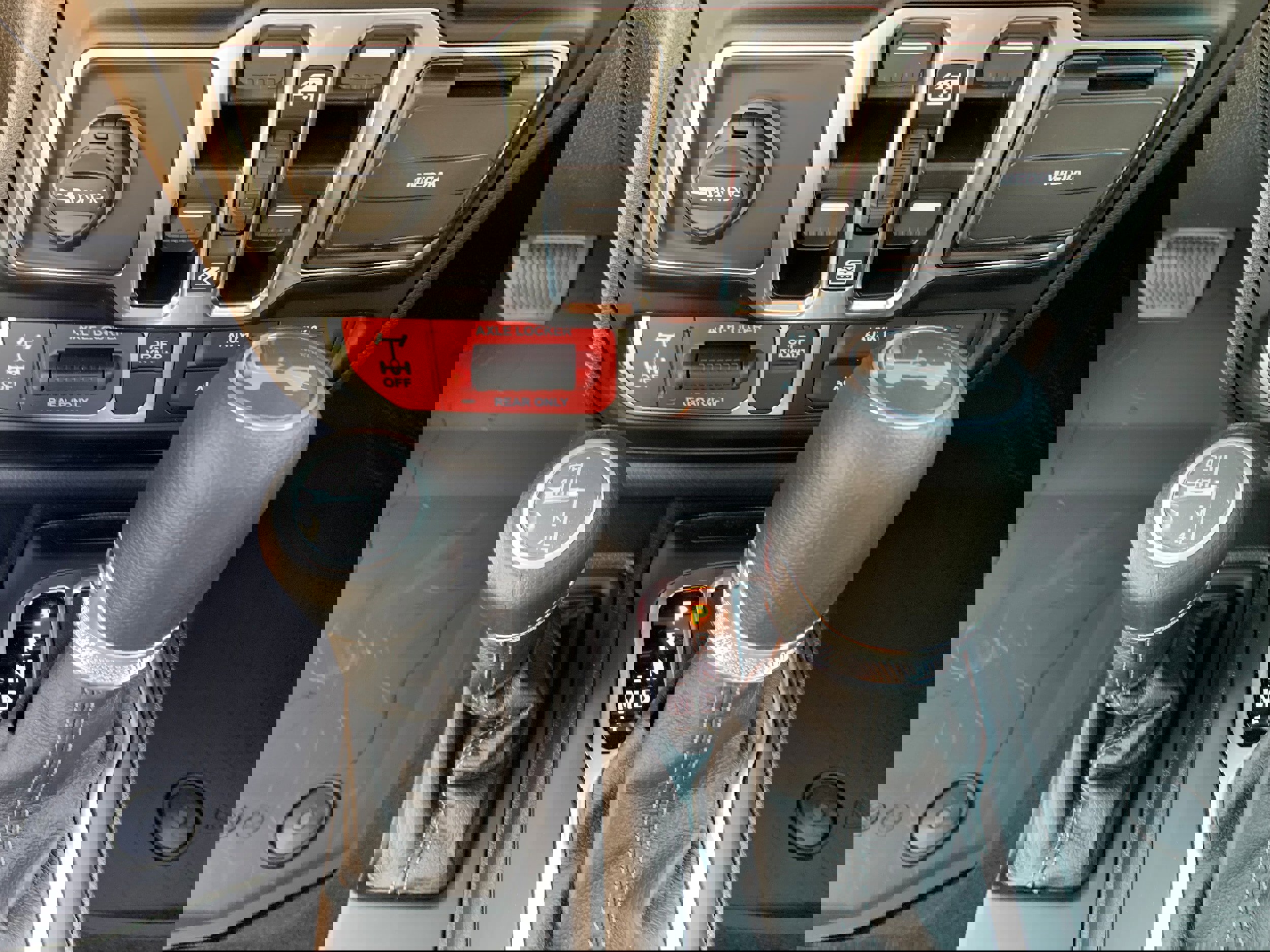 New 2025 Jeep Wrangler Unlimited Sport image 29