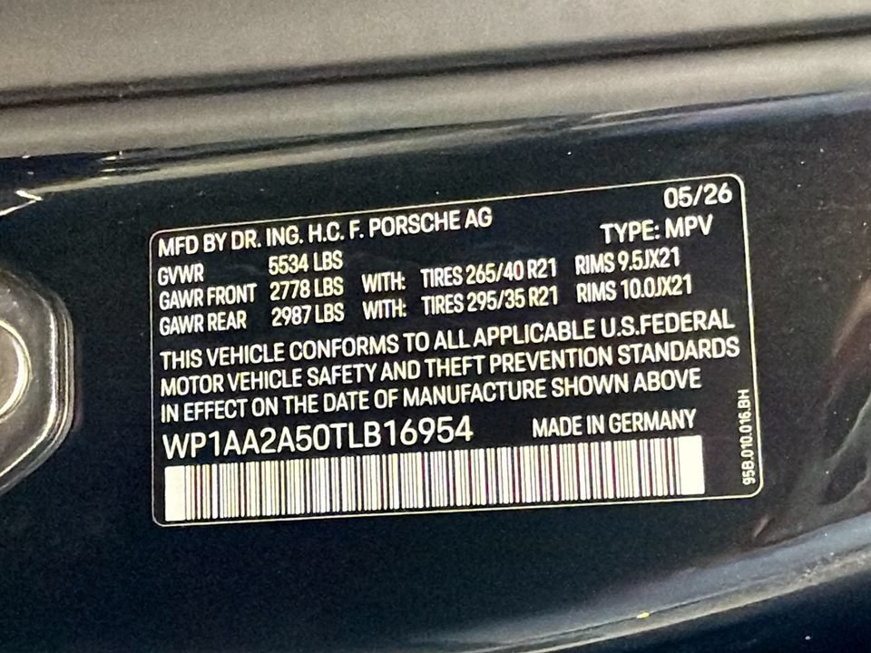 New 2026 Porsche Macan AWD/4WD image 35