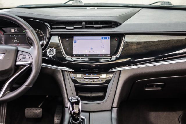 Used 2023 Cadillac XT6 Premium Luxury AWD/4WD image 30