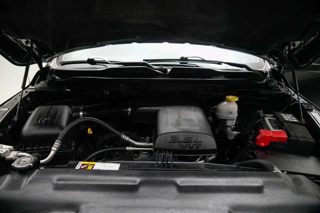Used 2024 RAM 1500 Classic SLT AWD/4WD image 13