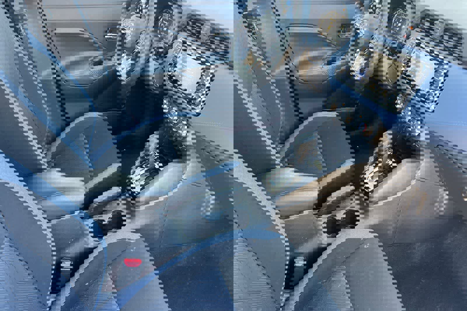 Used 2025 Nissan Versa SV w/ Trunk Package FWD image 17