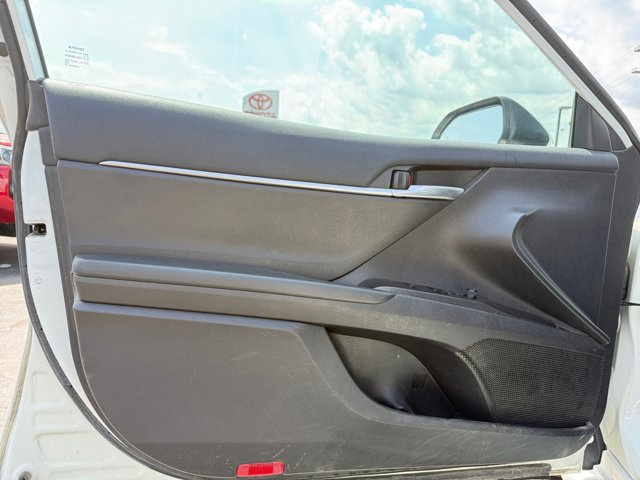 Used 2022 Toyota Camry SE w/ Cold Weather Package AWD/4WD image 23