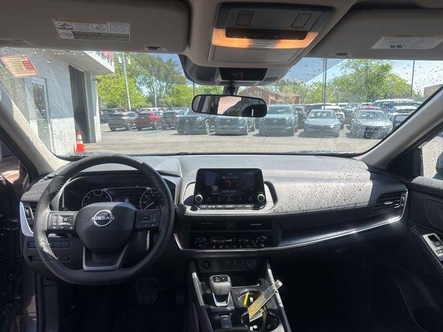 Used 2026 Nissan Rogue SV AWD/4WD image 19