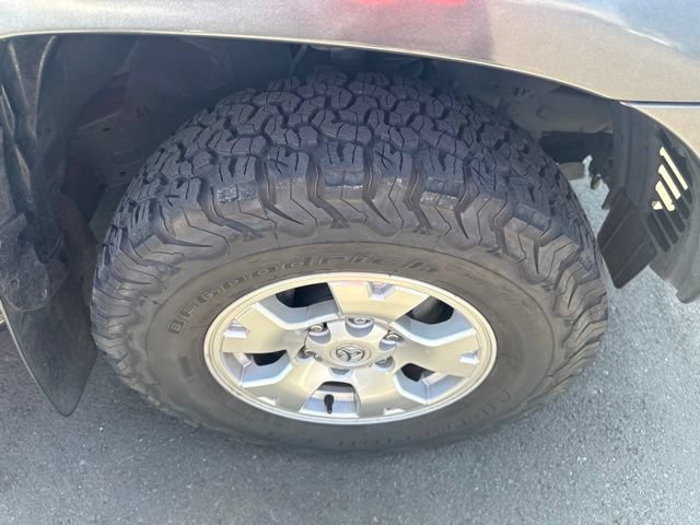 Used 2014 Toyota Tacoma PreRunner w/ TRD Off-Road Package RWD image 11