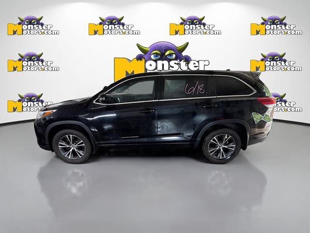 Used 2017 Toyota Highlander LE AWD/4WD image 7