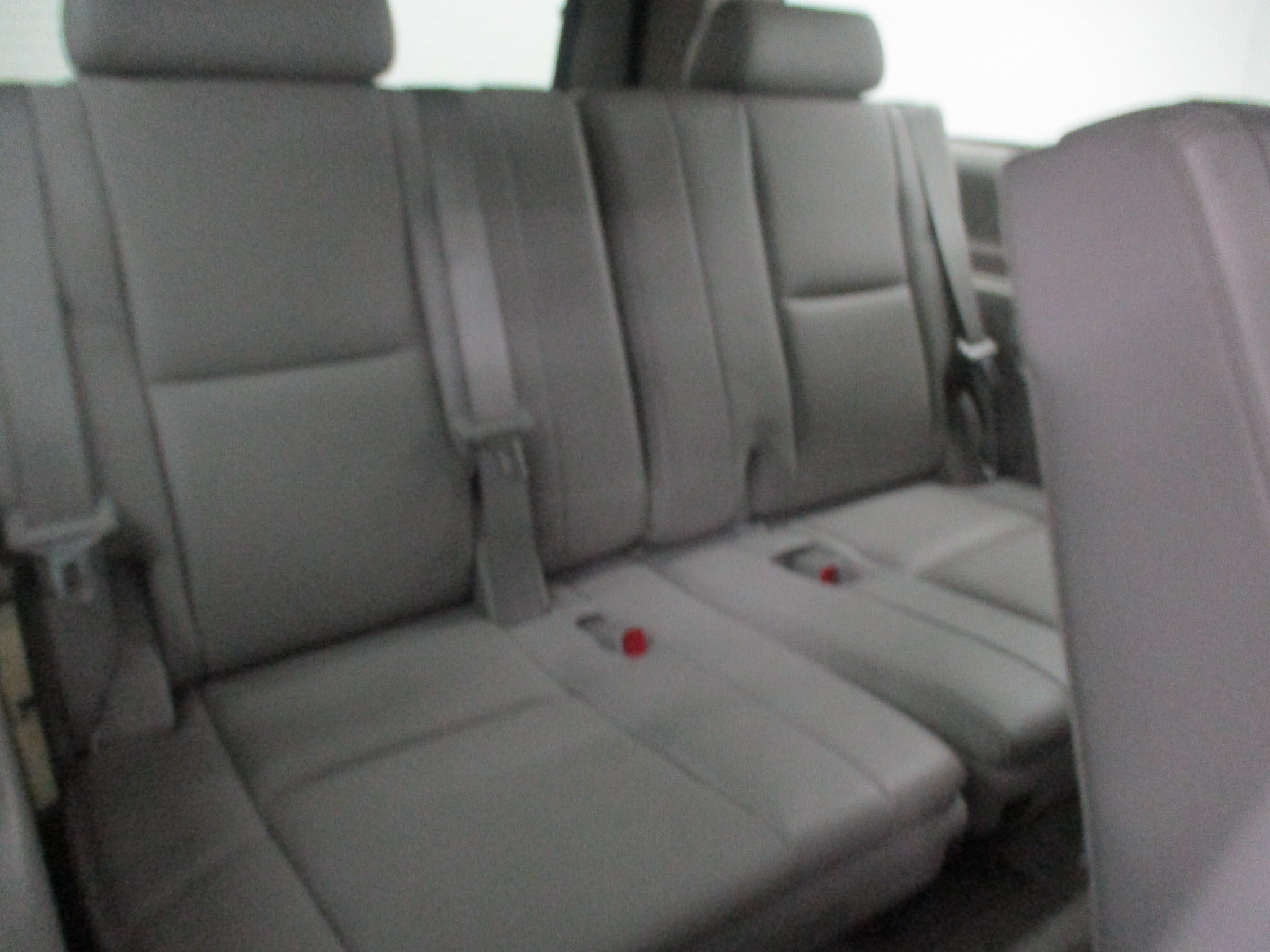 Used 2007 Chevrolet Suburban 2500 LT w/ LT Preferred Equipment Group AWD/4WD image 14
