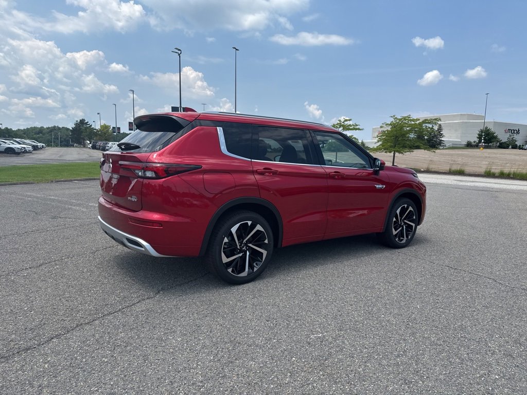 New 2025 Mitsubishi Outlander SEL image 6