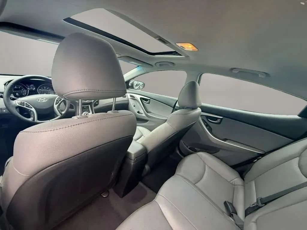 Used 2012 Hyundai Elantra Limited FWD image 16