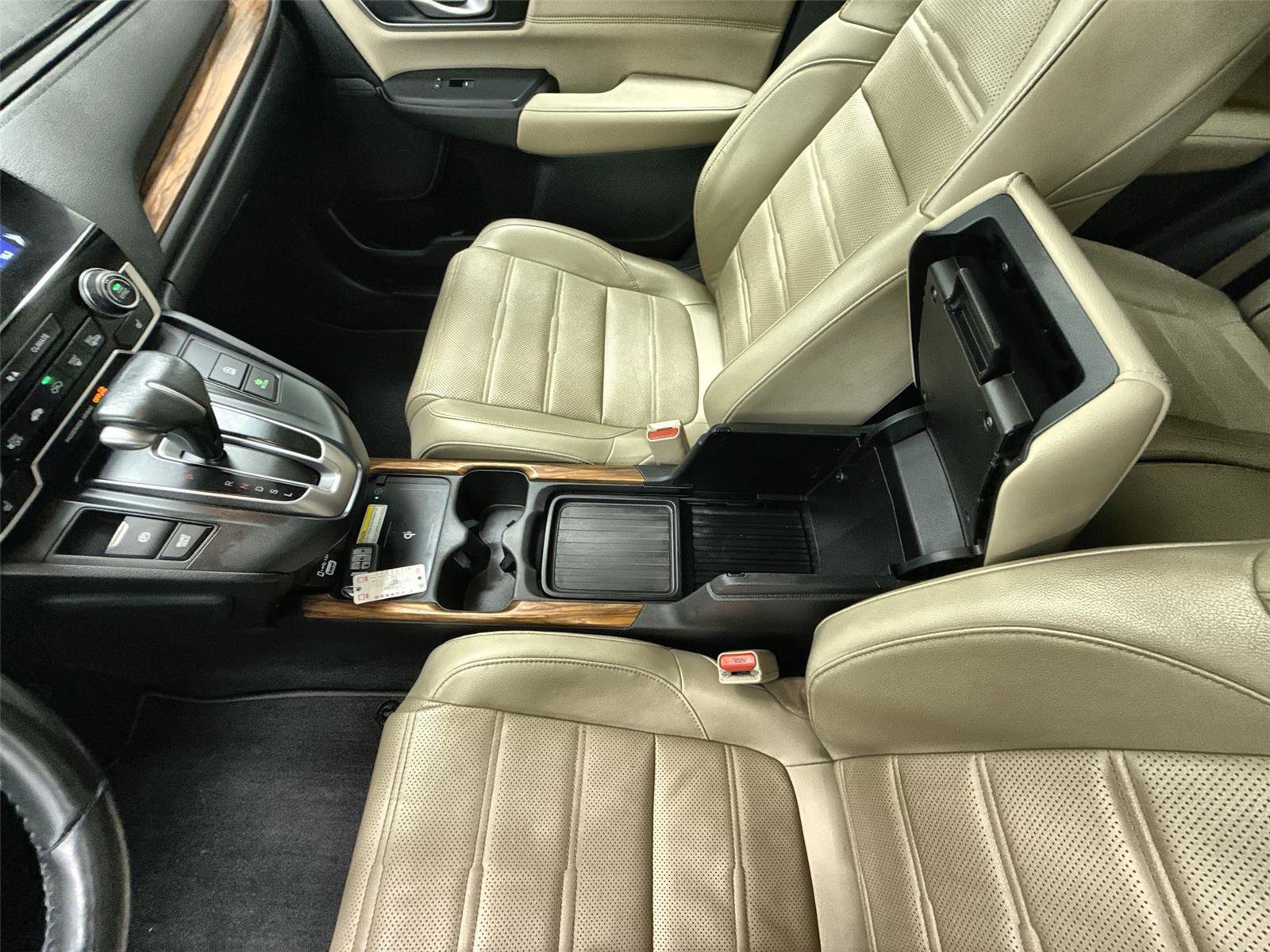 Used 2022 Honda CR-V Touring image 18
