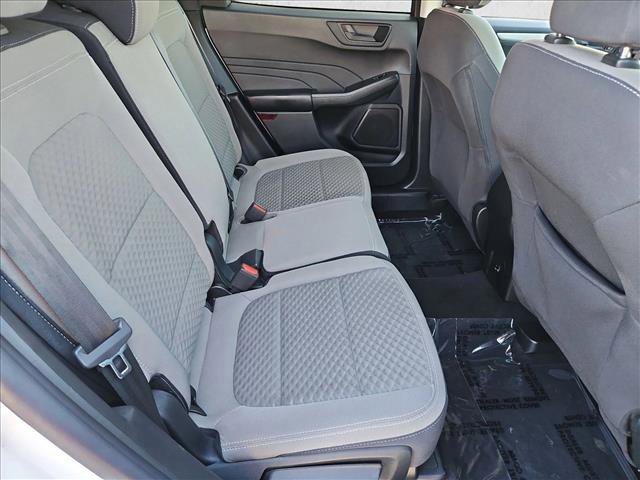 Used 2022 Ford Escape SE w/ SE Sport Appearance Package image 25