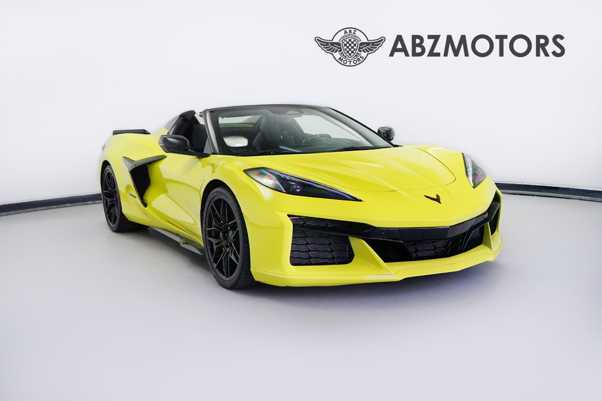 Used 2024 Chevrolet Corvette Z06 RWD image 1