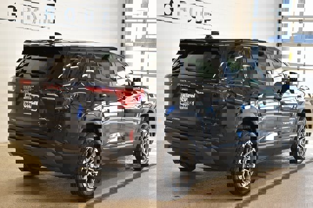 Used 2025 GMC Terrain Elevation image 4