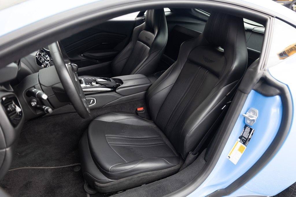 Used 2021 Aston Martin V8 Vantage Coupe RWD image 9