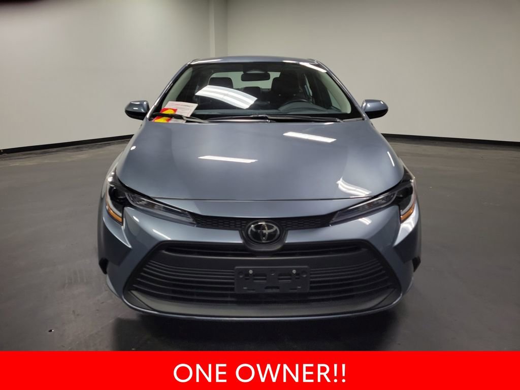 Used 2025 Toyota Corolla LE image 3