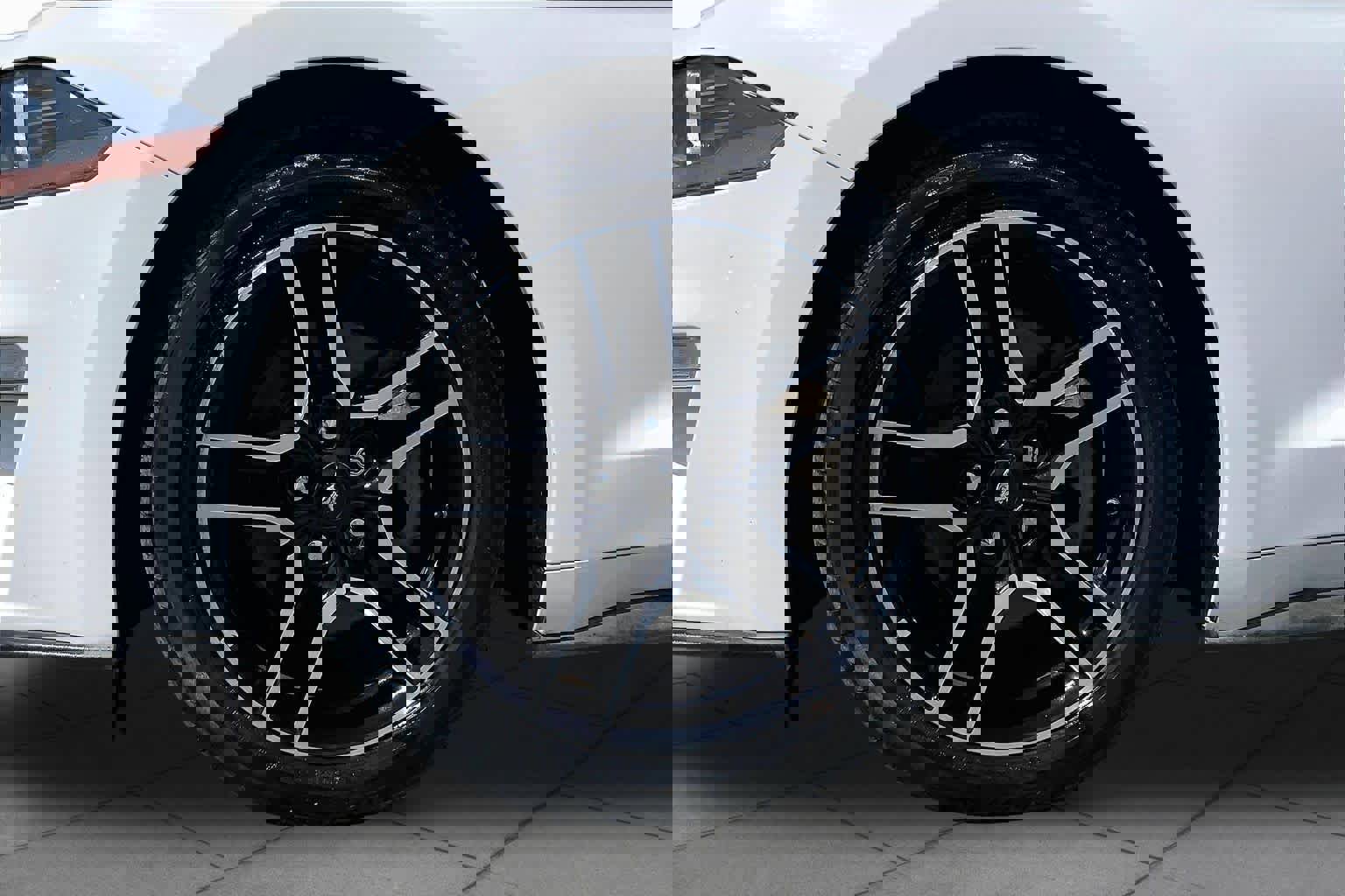 Used 2019 Ford Mustang Premium RWD image 11