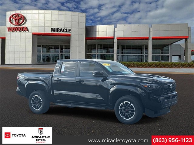Used 2024 Toyota Tacoma TRD Sport image 1