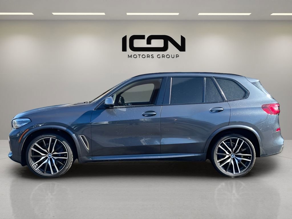 Used 2021 BMW X5 M50i w/ Premium Package image 3