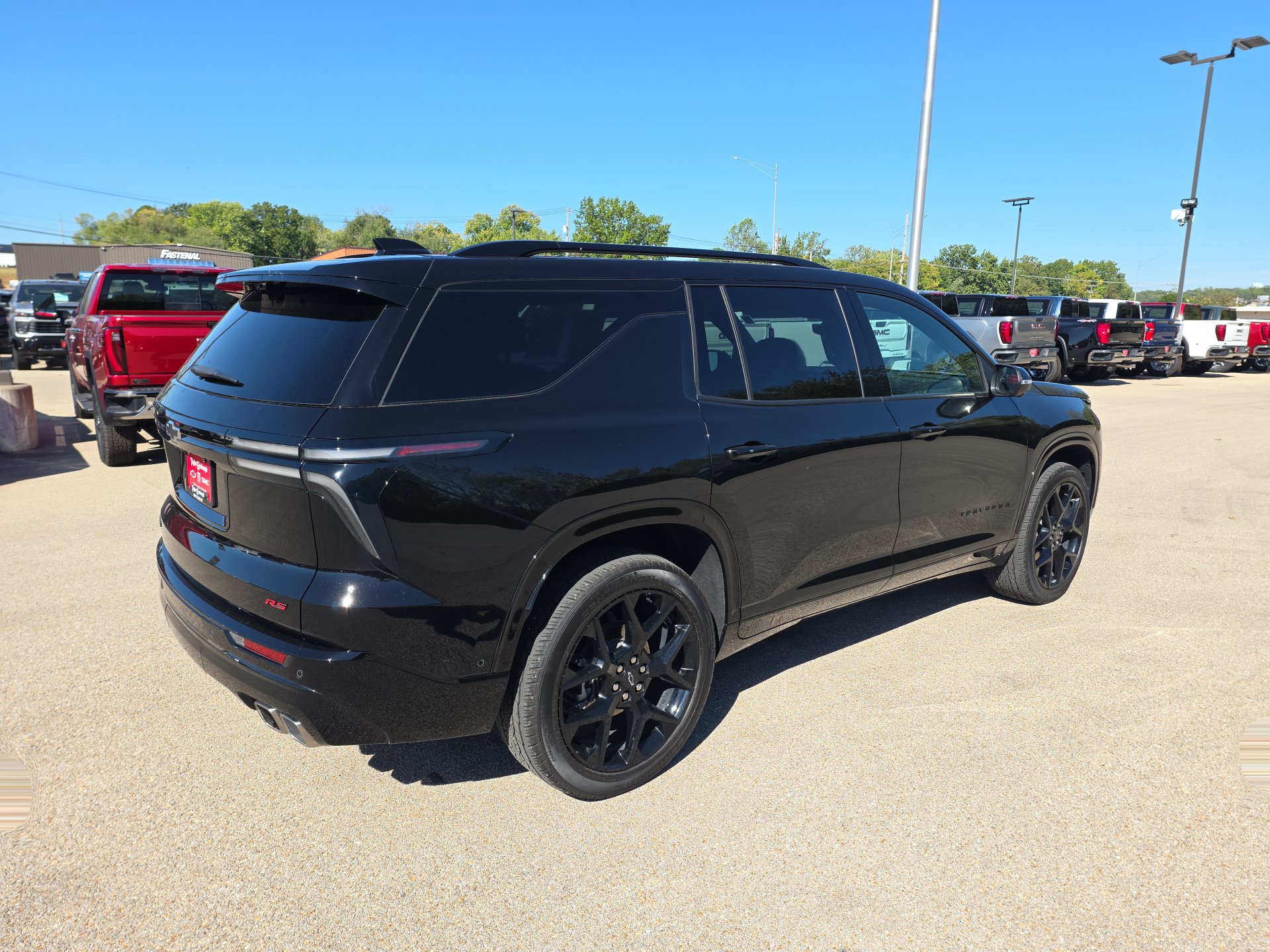 Used 2026 Chevrolet Traverse RS FWD image 8