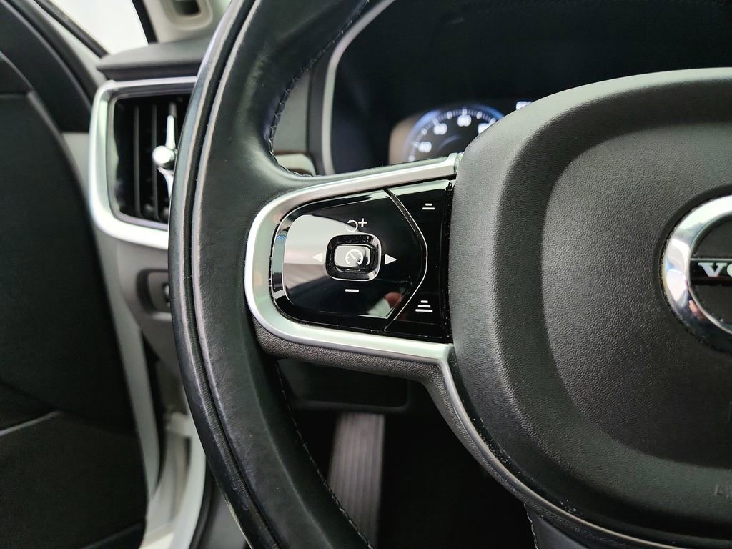 Used 2018 Volvo S90 T5 Momentum w/ Convenience Package image 23