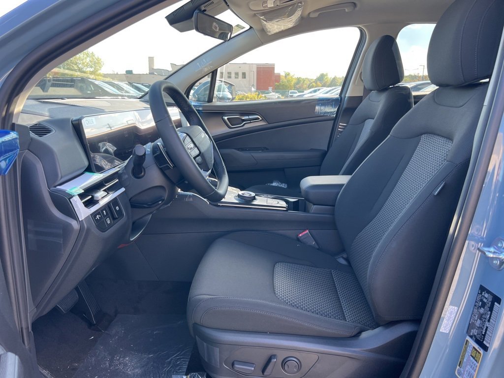 New 2026 Kia Sportage S image 8