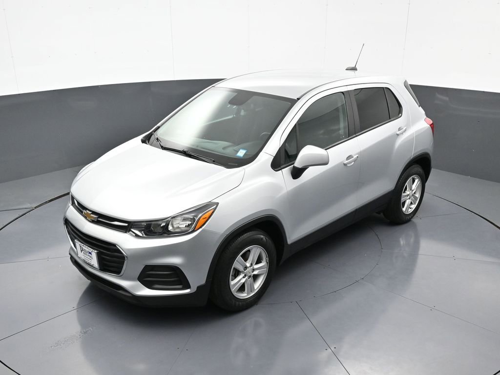 Used 2020 Chevrolet Trax LS w/ Tint and Cruise Package FWD image 31
