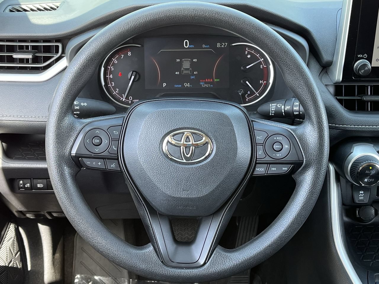 Used 2024 Toyota RAV4 XLE FWD image 11