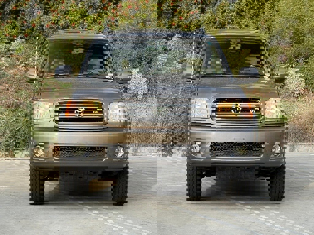 Used 2004 Toyota Sequoia Limited image 4