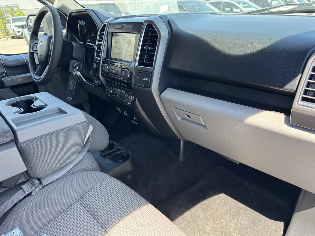 Used 2016 Ford F150 XLT w/ Equipment Group 302A Luxury AWD/4WD image 9