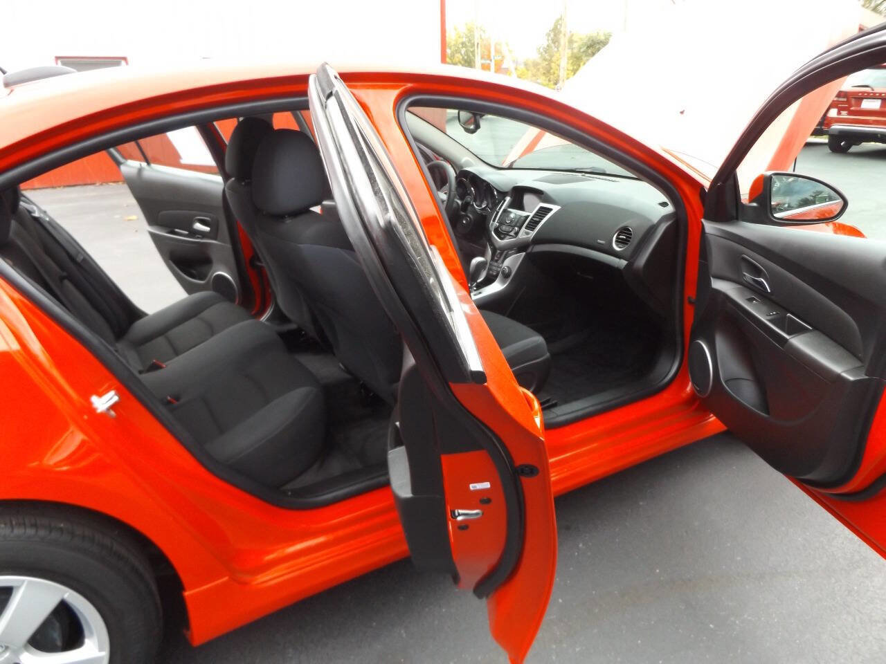 Used 2016 Chevrolet Cruze LT w/ Sun And Sound Package image 20